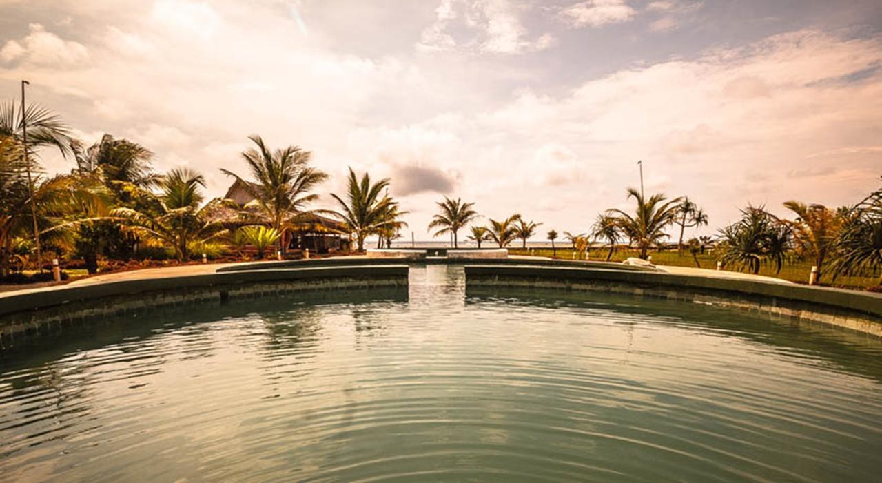 Turtle Beach Hotel Ujunggenteng Rom bilde